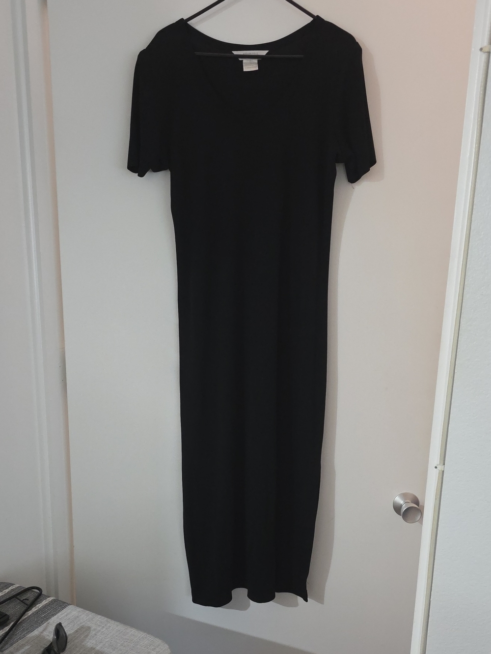 Classic Black V-Neck Maxi Dress - Women
